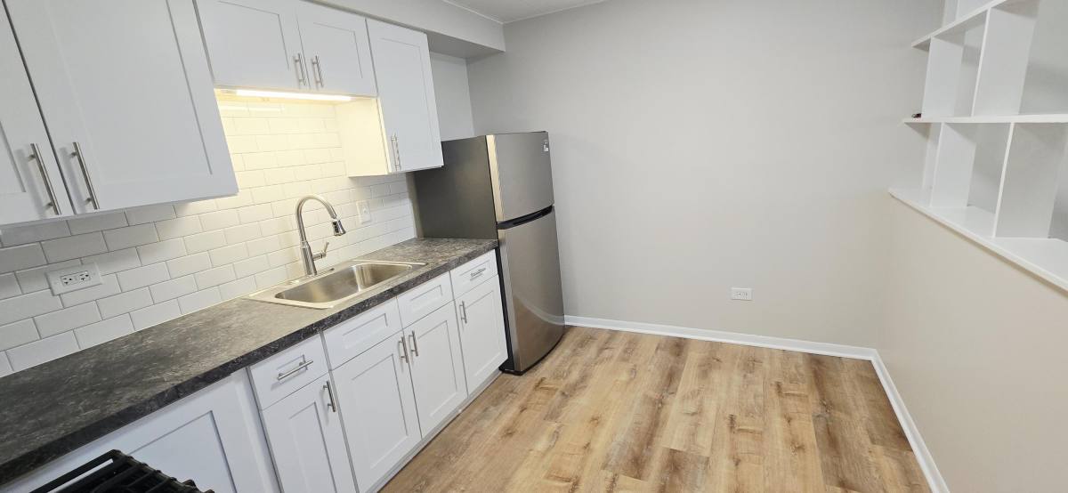 House for rent at 11011-13 S Lloyd Dr #4, Worth, IL 60482