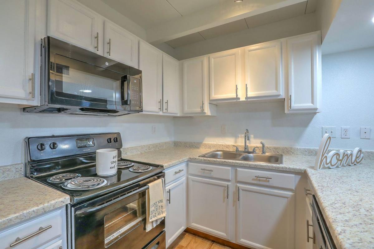Apartment for rent at The Valencia, 1020 Valencia Dr SE #C03, Albuquerque, NM 87108