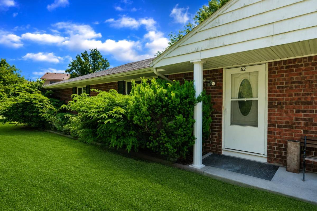 House for rent at 29102 Hufford Rd #B, Perrysburg, OH 43551