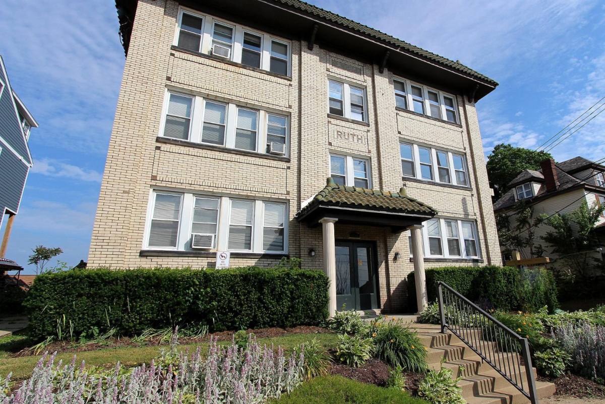 Apartment for rent at 2700 Broadway Avenue, 2705 Broadway Ave, Pittsburgh, PA 15216