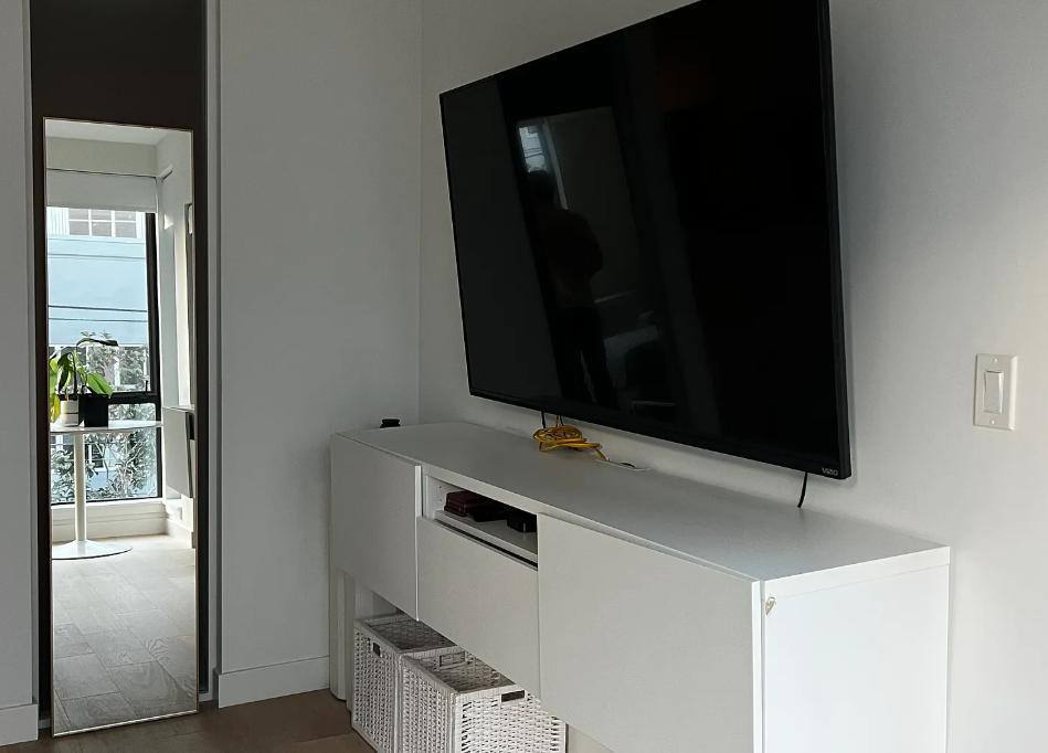 Apartment for rent at 99 Rausch St, San Francisco, CA 94103