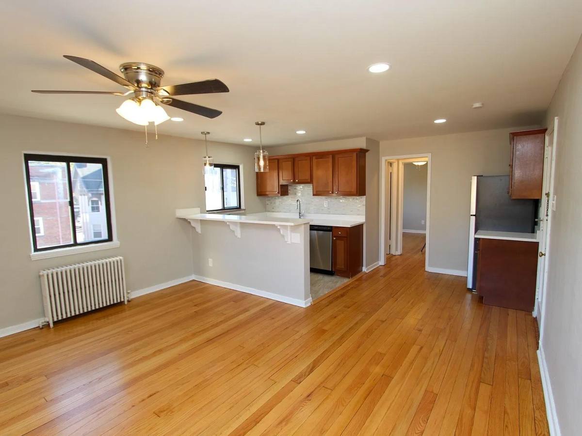 Apartment for rent at 5615 Ellsworth Ave #E-33, Pittsburgh, PA 15232