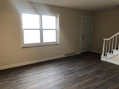Apartment for rent at 161 Hollywood Blvd #5, Steubenville, OH 43952