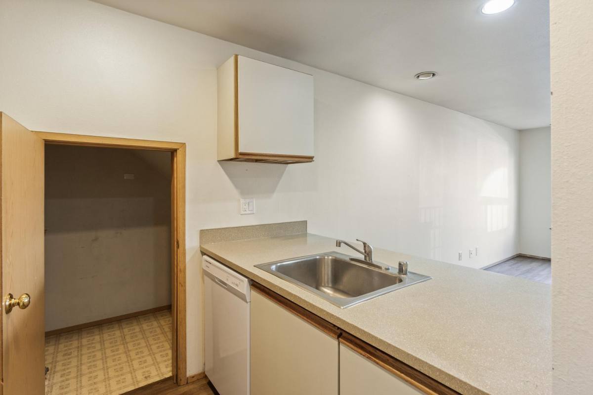 Apartment for rent at 1151 N 94th St #11, Seattle, WA 98103