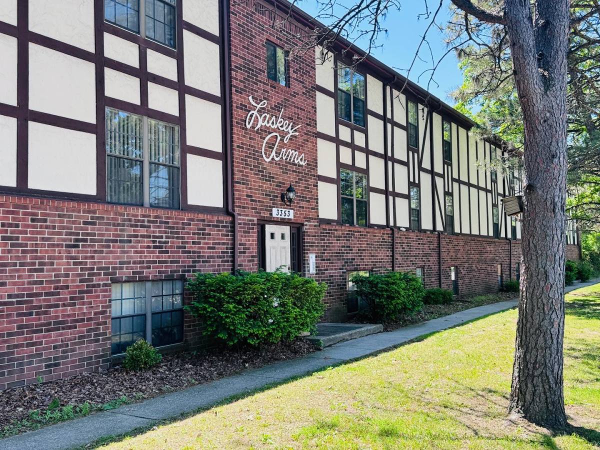 Apartment for rent at 3355 Laskey #16, Toledo, OH 43623