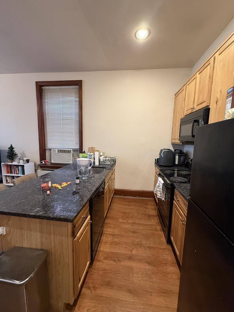 Apartment for rent at 1727 Spruce Street, 1725 Spruce St #2R, Philadelphia, PA 19103