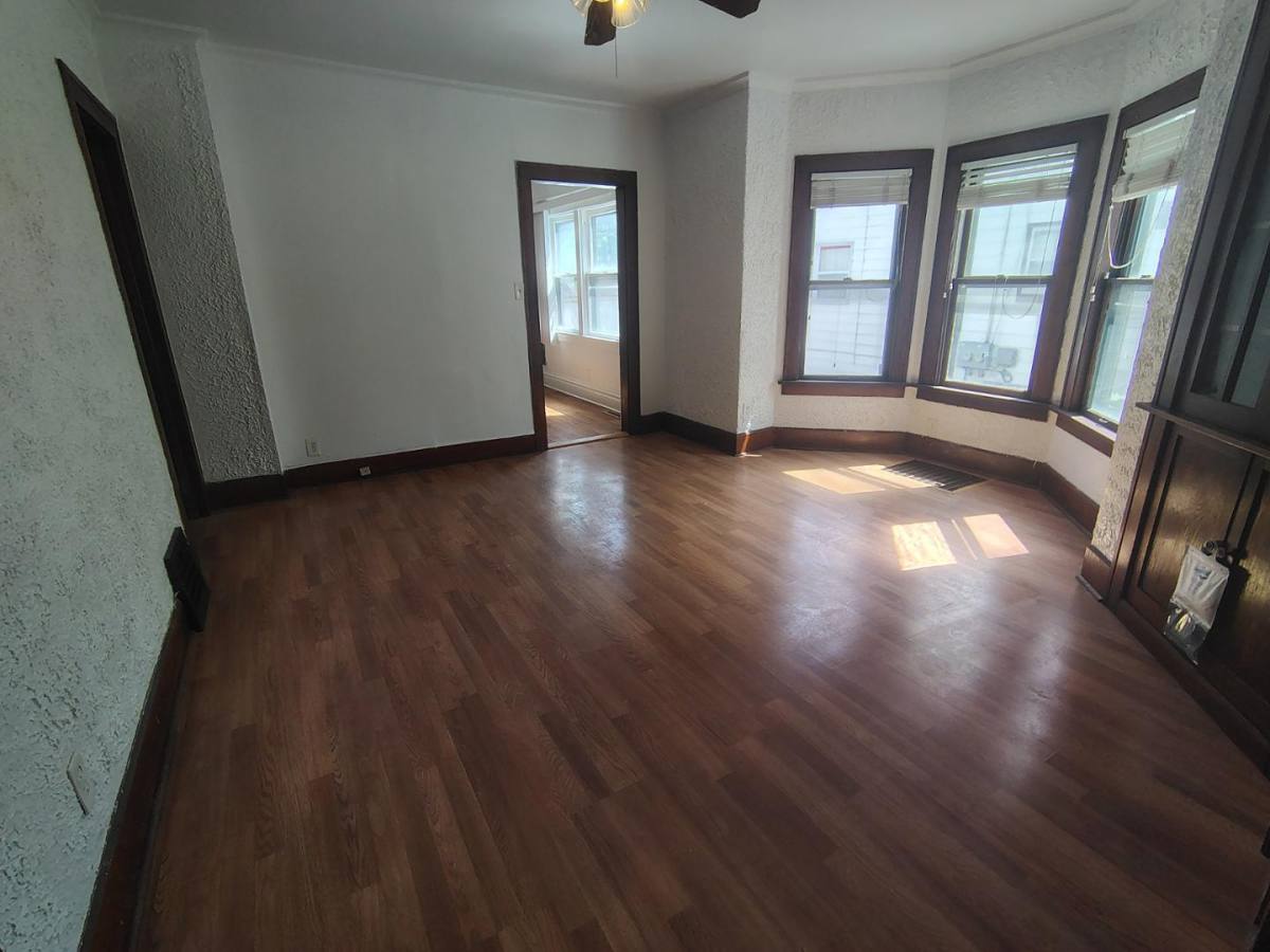 Apartment for rent at 1121 N Church St, Rockford, IL 61103