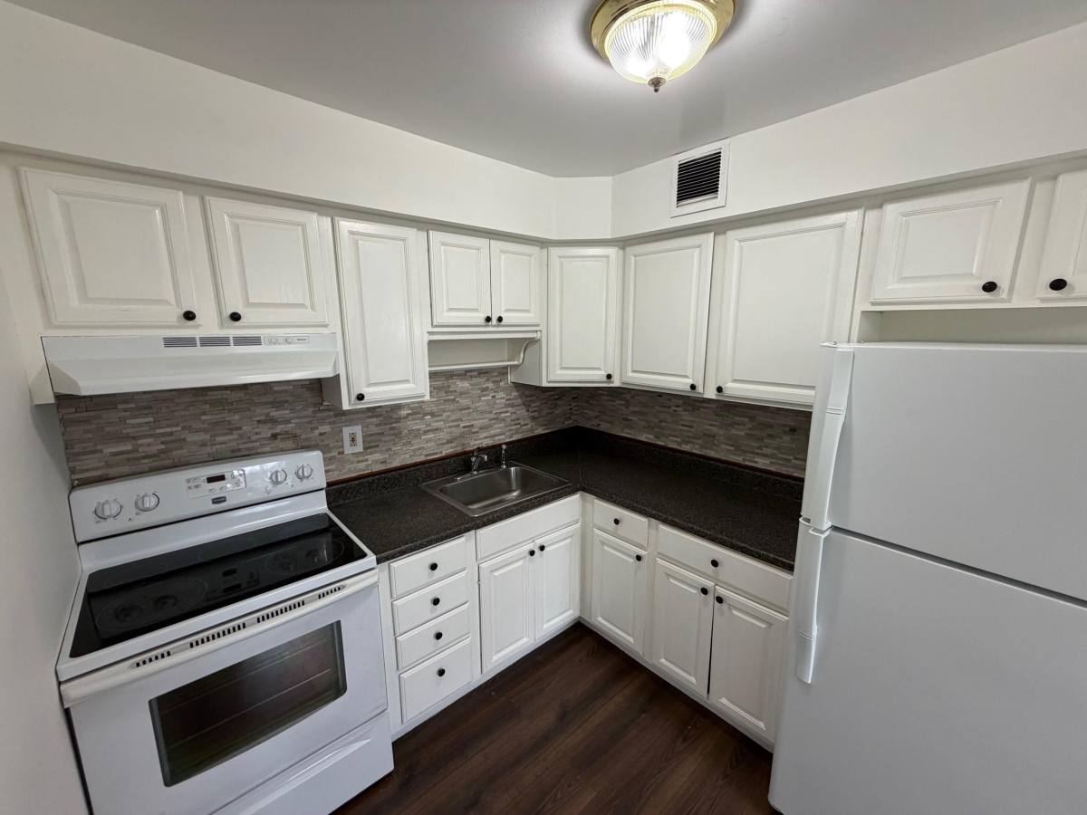 Apartment for rent at 227 Whiteland Ave #B3, Downingtown, PA 19335