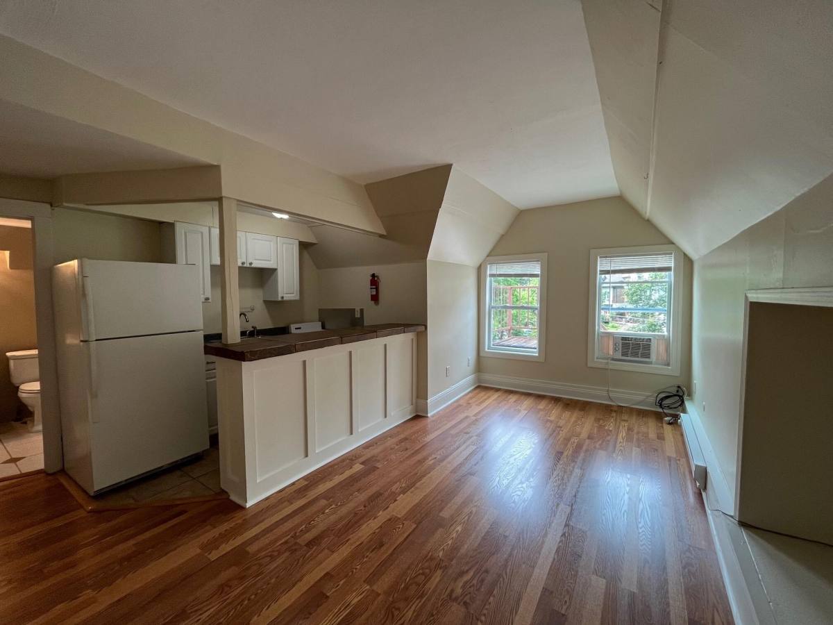 Apartment for rent at 5401 Stanton Ave #6, Pittsburgh, PA 15206