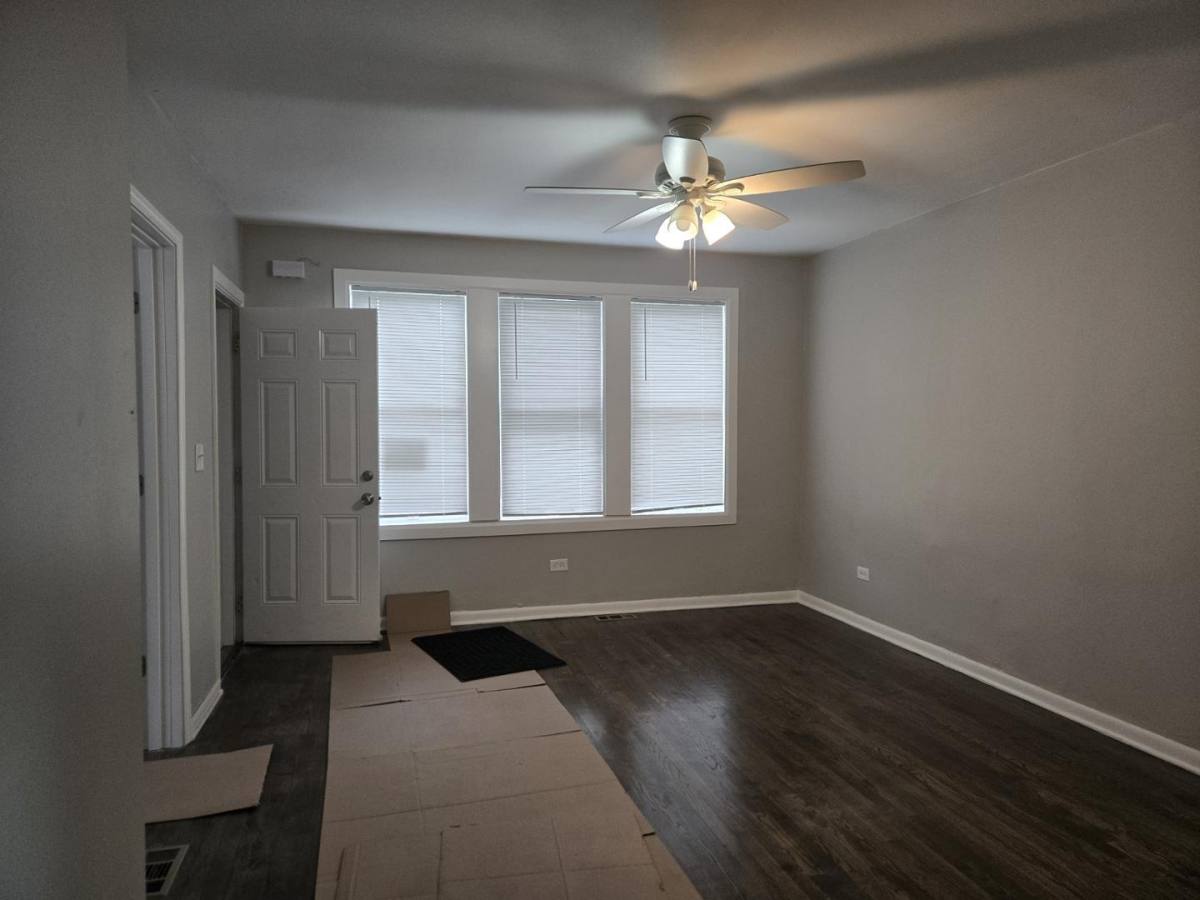 Apartment for rent at 5244 S Ashland Ave, Chicago, IL 60609