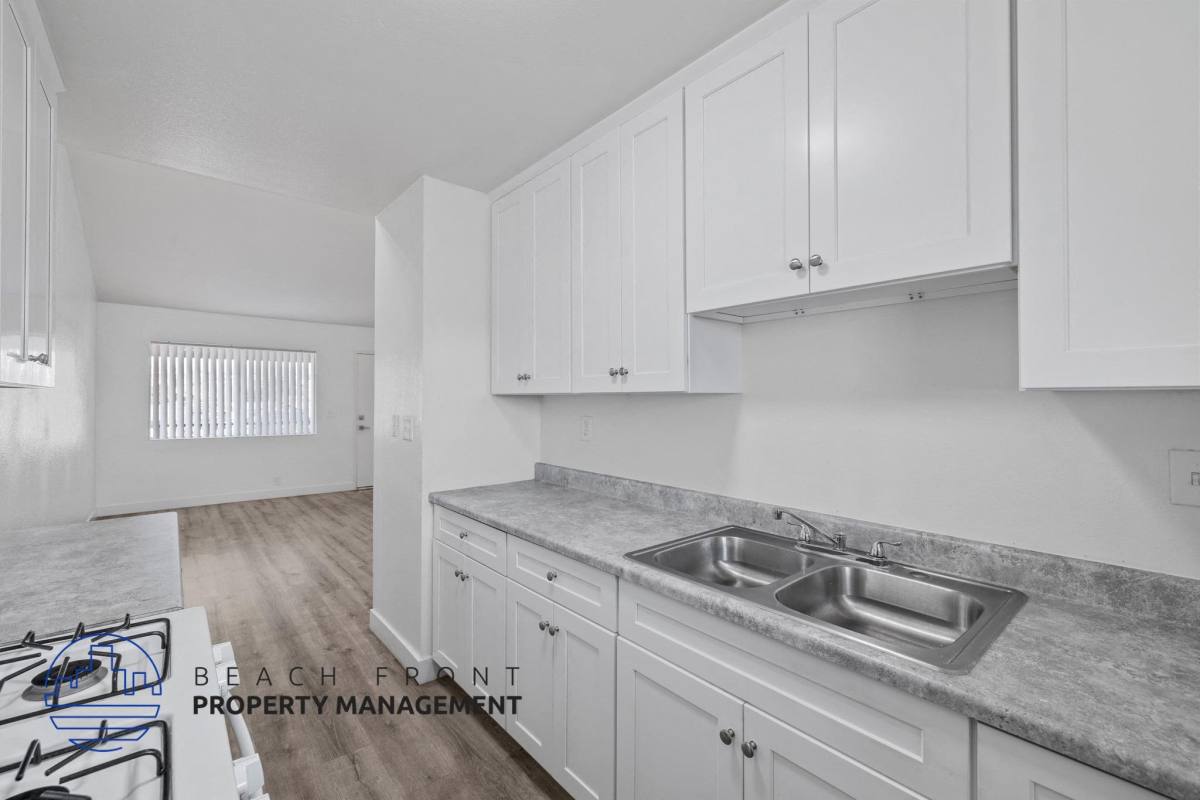 Apartment for rent at 1375 Temple Ave #6, Long Beach, CA 90804