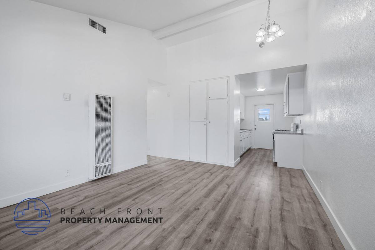 Apartment for rent at 1375 Temple Ave #6, Long Beach, CA 90804