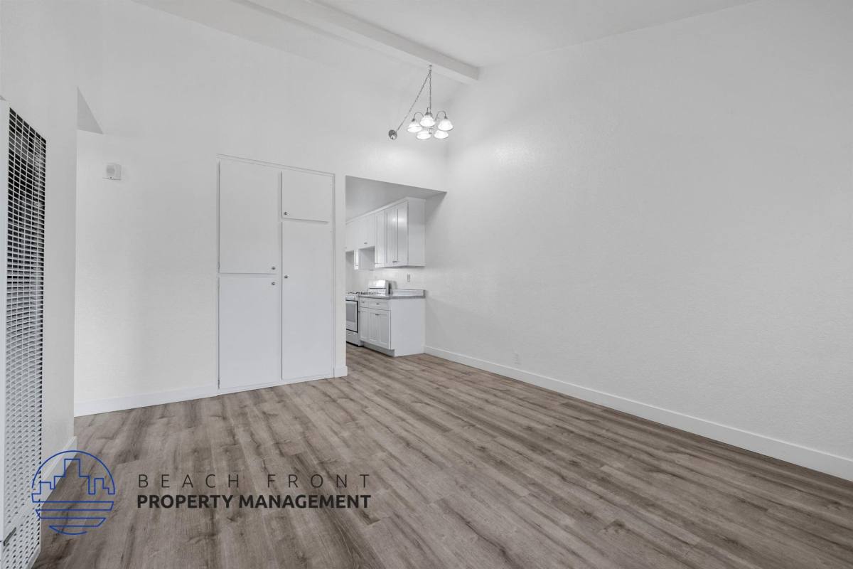 Apartment for rent at 1375 Temple Ave #6, Long Beach, CA 90804