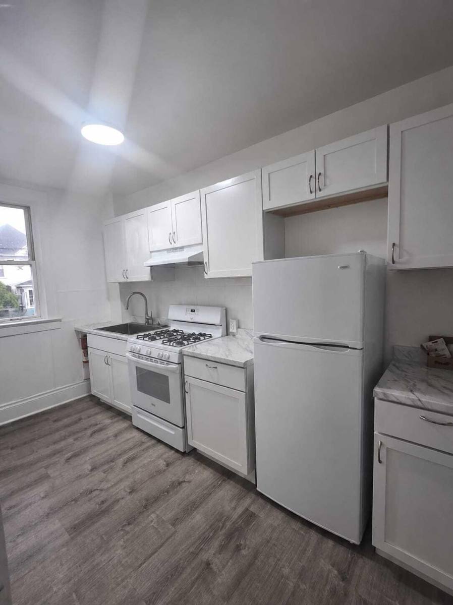 Apartment for rent at 148 Grant Ave #148F, Vandergrift, PA 15690