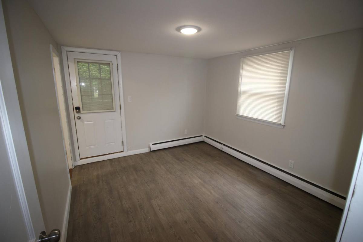 Apartment for rent at 997 Broadway, Raynham, MA 02767