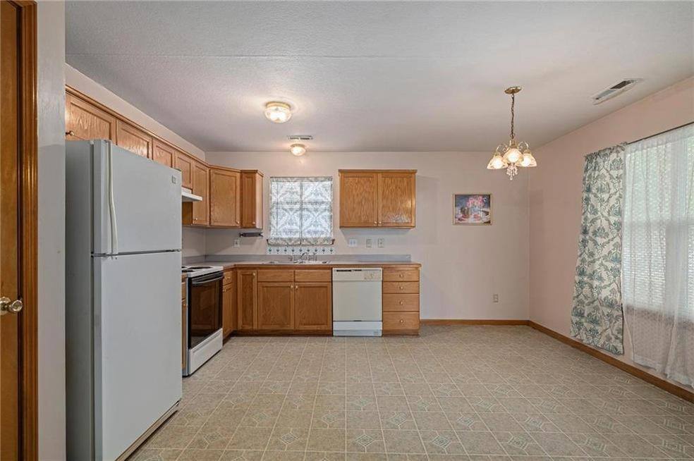 House for rent at 2305 Brett Dr, Lawrence, KS 66049