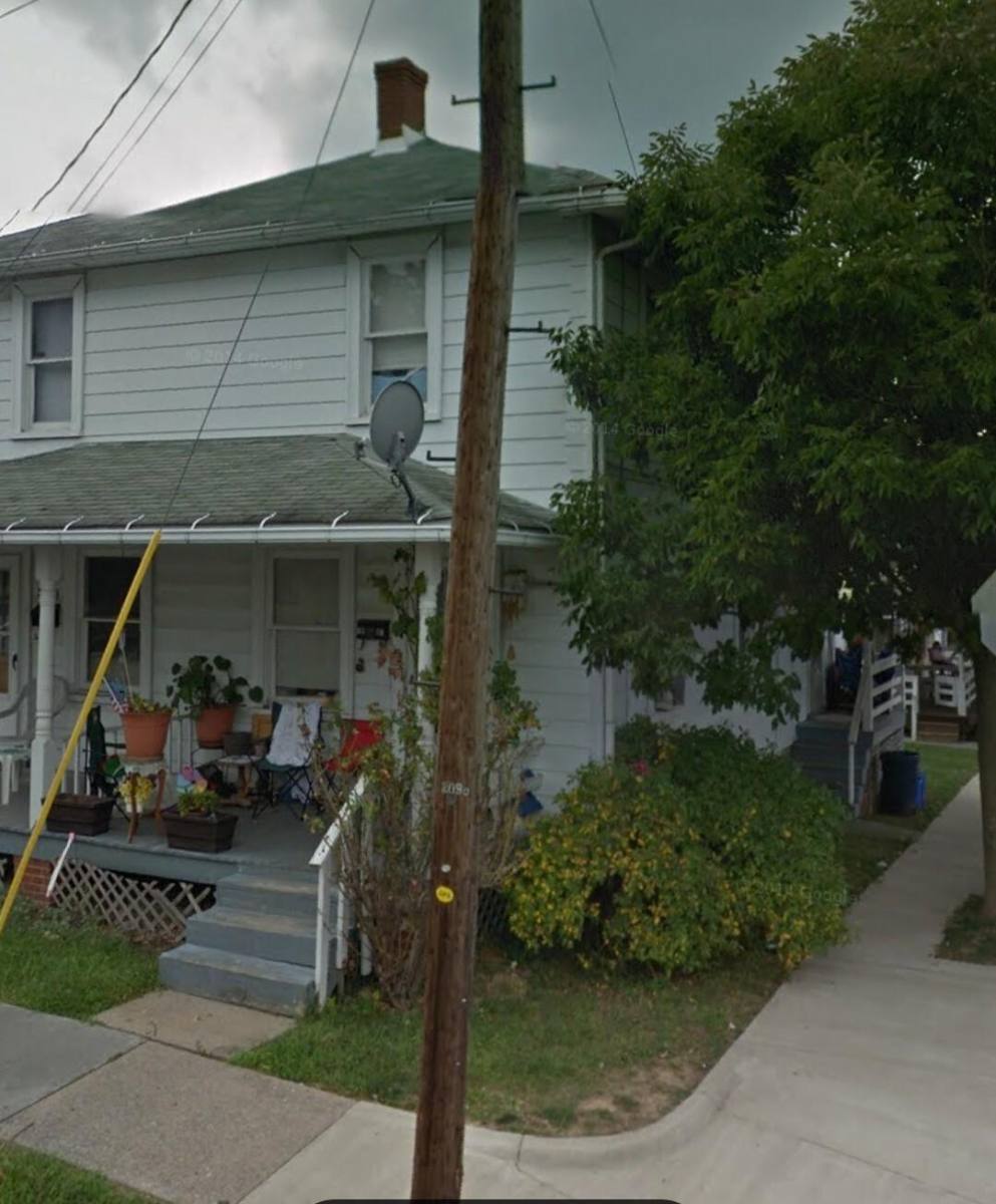 House for rent at 1001 S Cameron St, Winchester, VA 22601