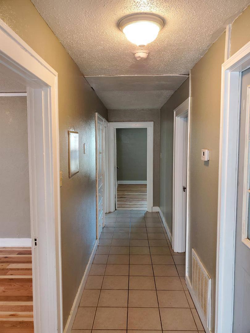 Apartment for rent at Sunnyslope, 1621 Fairchild #LOFT, Manhattan, KS 66502