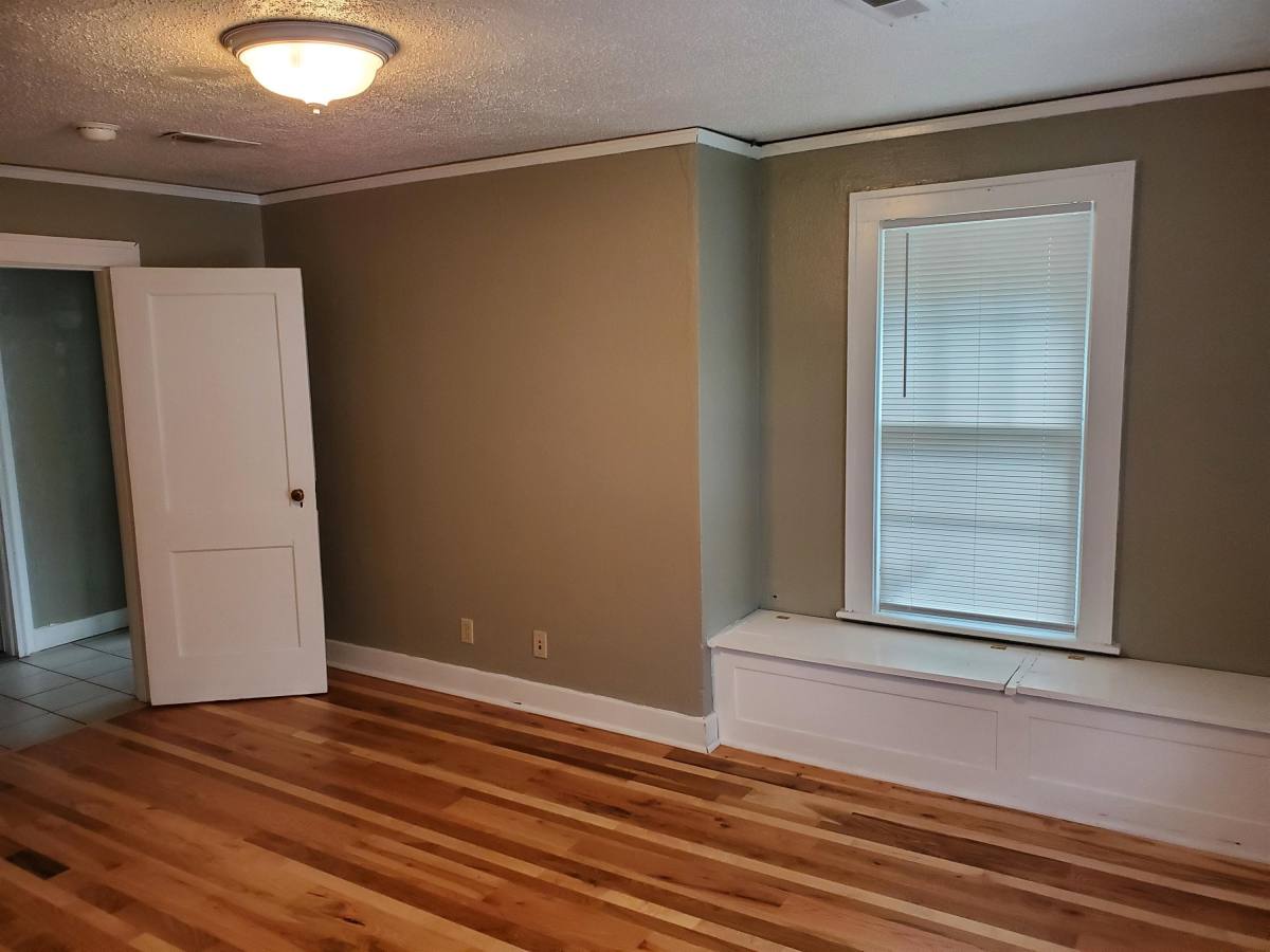 Apartment for rent at Sunnyslope, 1621 Fairchild #LOFT, Manhattan, KS 66502