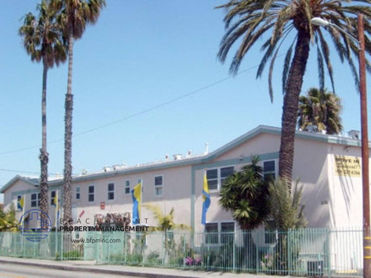 Apartment for rent at 10600 South Inglewood Avenue, 10600 S Inglewood Blvd #47, Inglewood, CA 90304