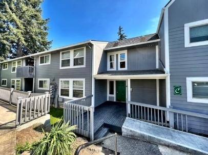 Apartment for rent at 2127 12th St #C207, Bremerton, WA 98312