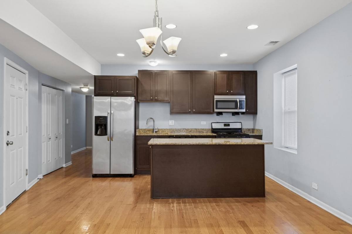 Apartment for rent at 9222 S Laflin St #3N, Chicago, IL 60620