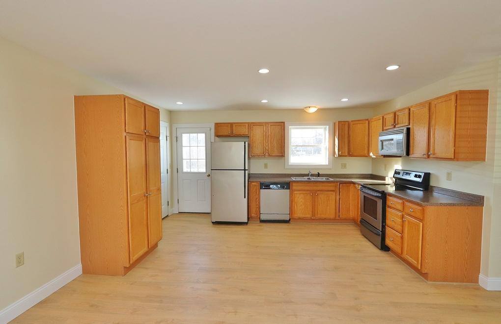 Apartment for rent at 94 Streamside Lane #31, Bangor, ME 04401