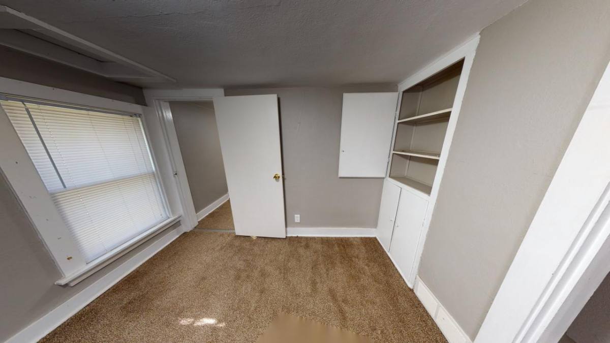 House for rent at 819 Washington Ave, Dixon, IL 61021