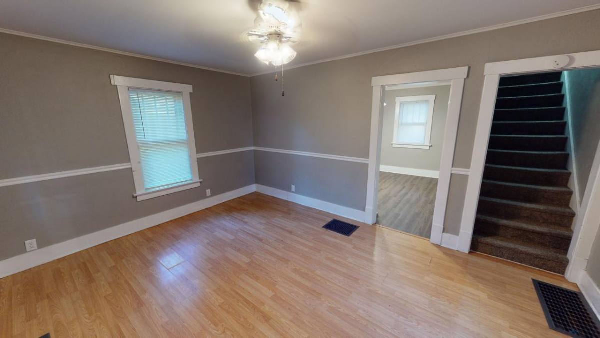 House for rent at 819 Washington Ave, Dixon, IL 61021