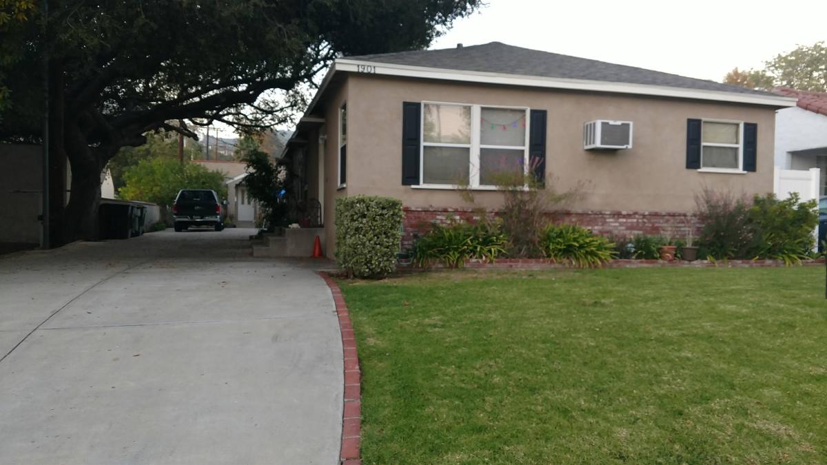 Apartment for rent at 1901 E Chevy Chase Dr #A, Glendale, CA 91206