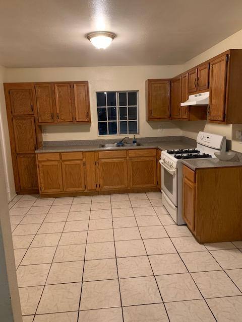 House for rent at 3120 W 113th St #3, Inglewood, CA 90303