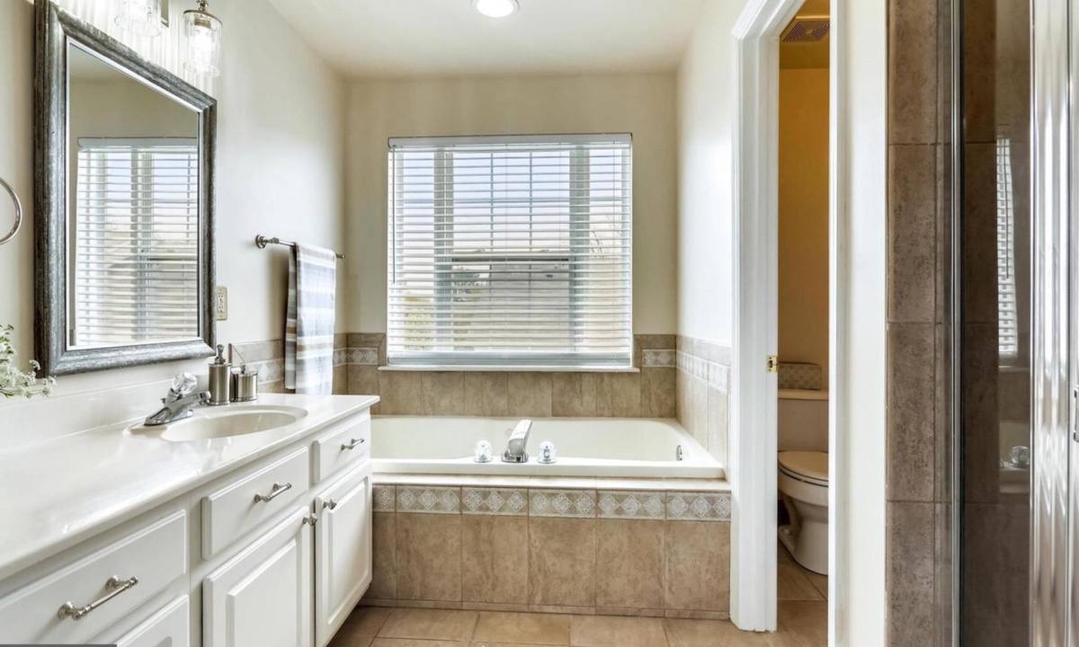Townhouse for rent at 2116 Darcy Green Place, Silver Spring, MD 20910