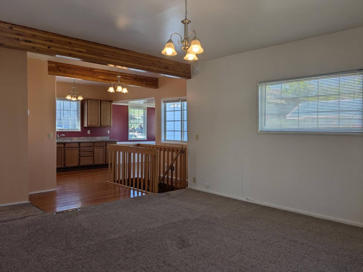 House for rent at 151 9th Ave N, Shelby, MT 59474