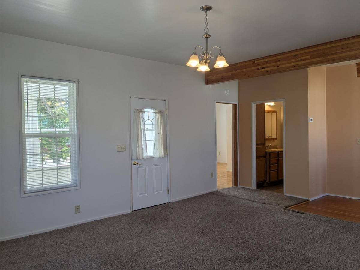 House for rent at 151 9th Ave N, Shelby, MT 59474