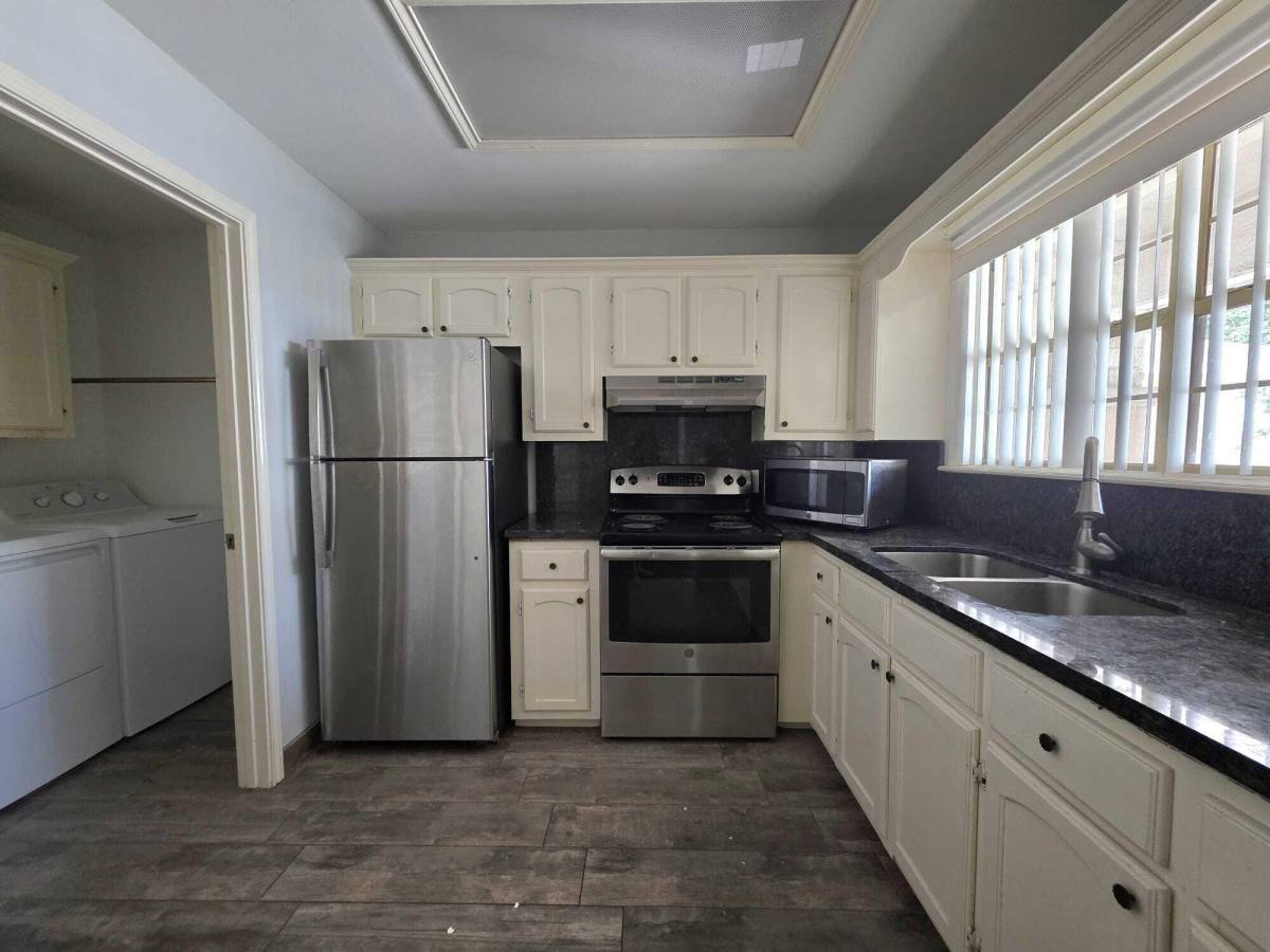 Apartment for rent at Plantation South, 3001 Ashley Place, Pharr, TX 78577
