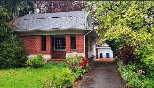 House for rent at The Oaks, 965 E St NE, Salem, OR 97301