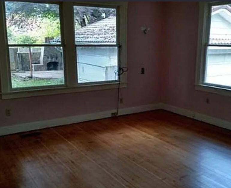 House for rent at The Oaks, 965 E St NE, Salem, OR 97301