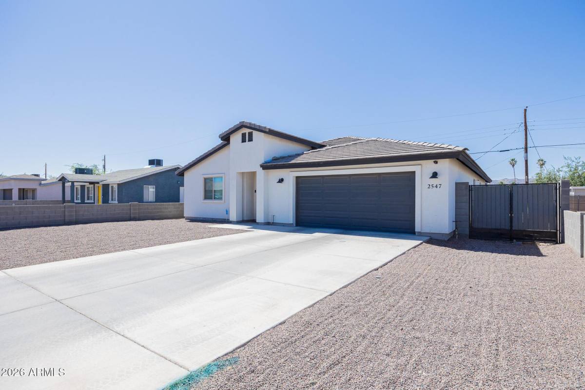 House for rent at 2547 E Illini St, Phoenix, AZ 85040