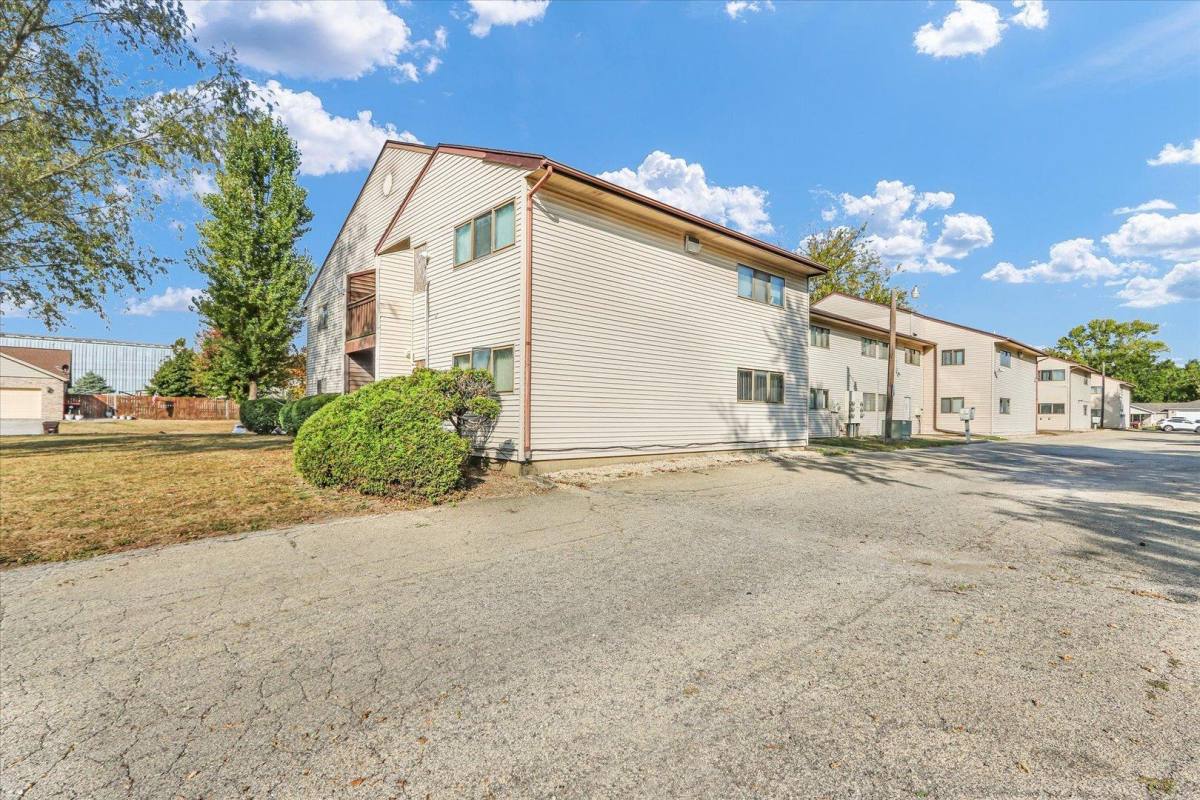 Apartment for rent at 213 Keystone Dr #12, Rantoul, IL 61866