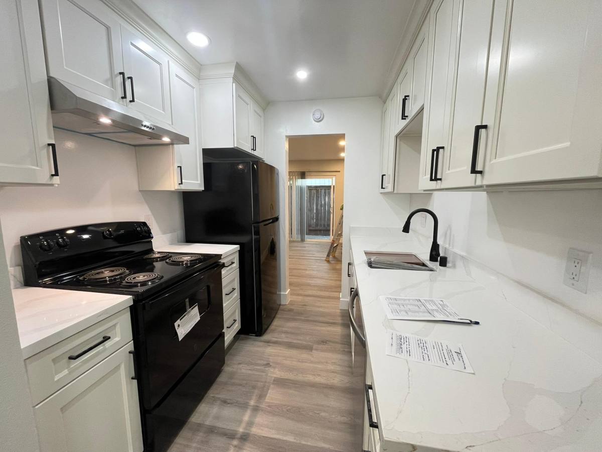 Townhouse for rent at 1158 Humboldt St #3, Santa Rosa, CA 95404