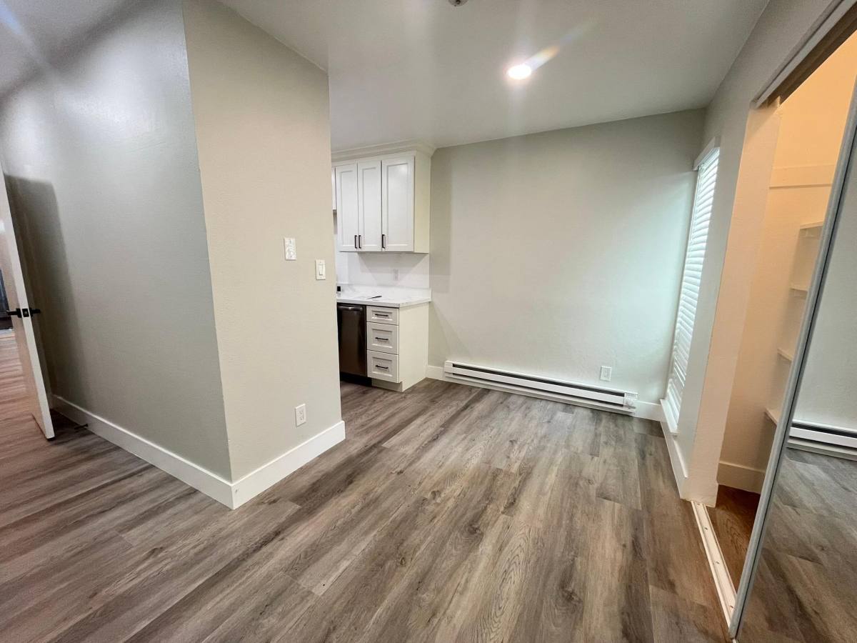 Townhouse for rent at 1158 Humboldt St #3, Santa Rosa, CA 95404
