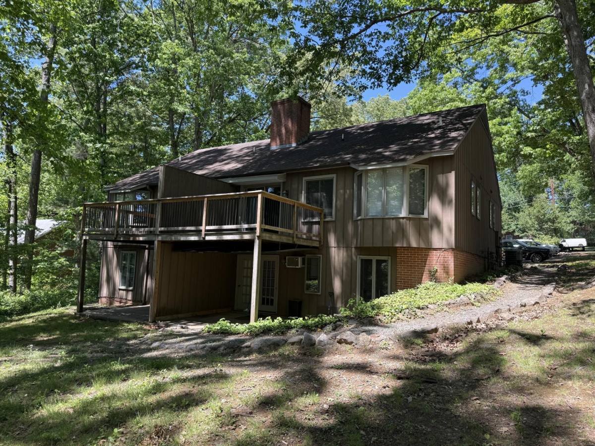 House for rent at 1803 Inglewood Dr, Charlottesville, VA 22901
