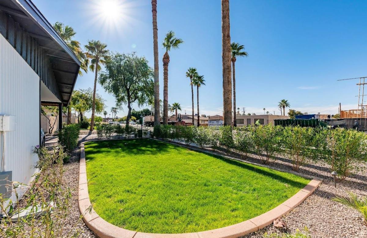 Apartment for rent at Acacia Condominiums, 3231 N 37th St, Phoenix, AZ 85018