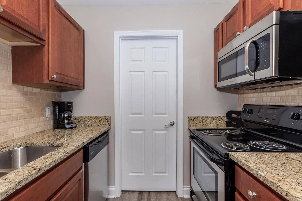 Apartment for rent at Sawgrass, 35 Crosscreek Dr #F5, Charleston, SC 29412