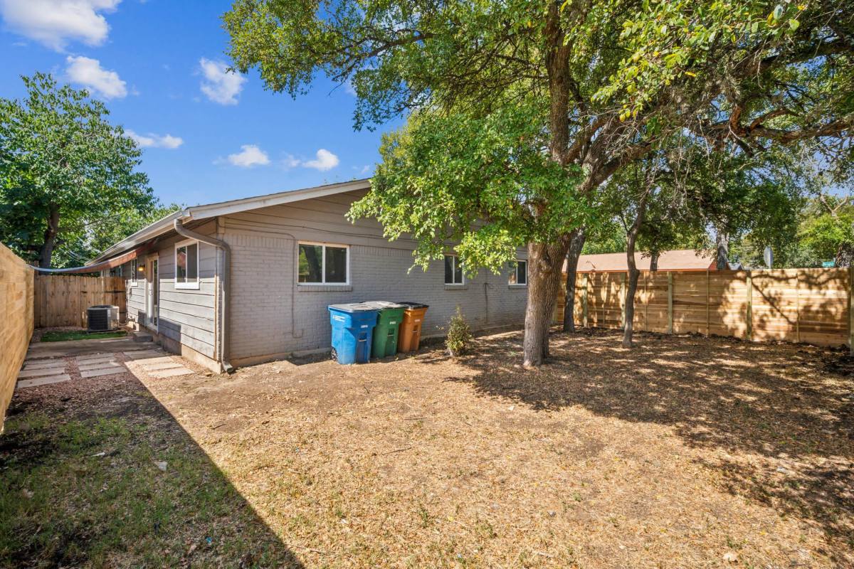 House for rent at Greenwood Forest, 5009 Brighton Rd, Austin, TX 78745