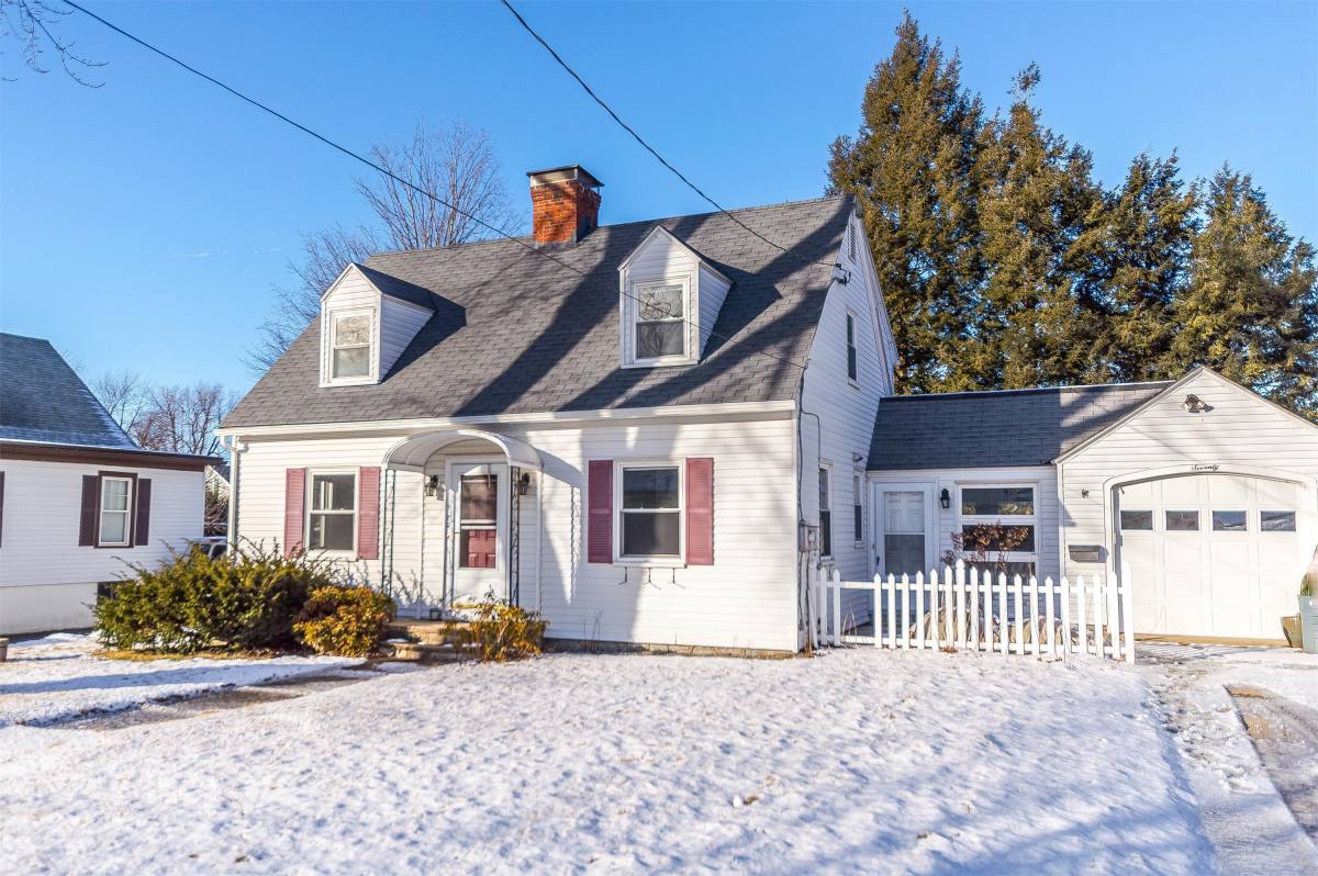 House for rent at 70 Johnson St, Manchester, NH 03103