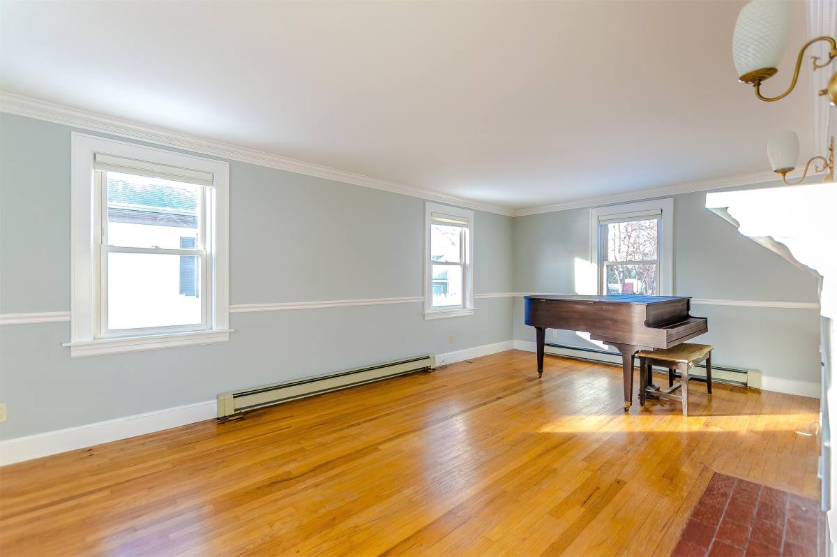 House for rent at 70 Johnson St, Manchester, NH 03103