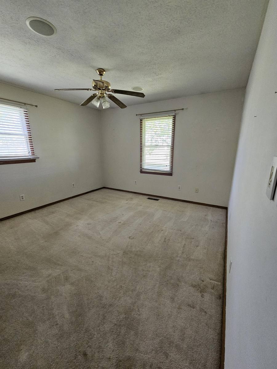 House for rent at 711 N Hemlock St, Le Roy, IL 61752