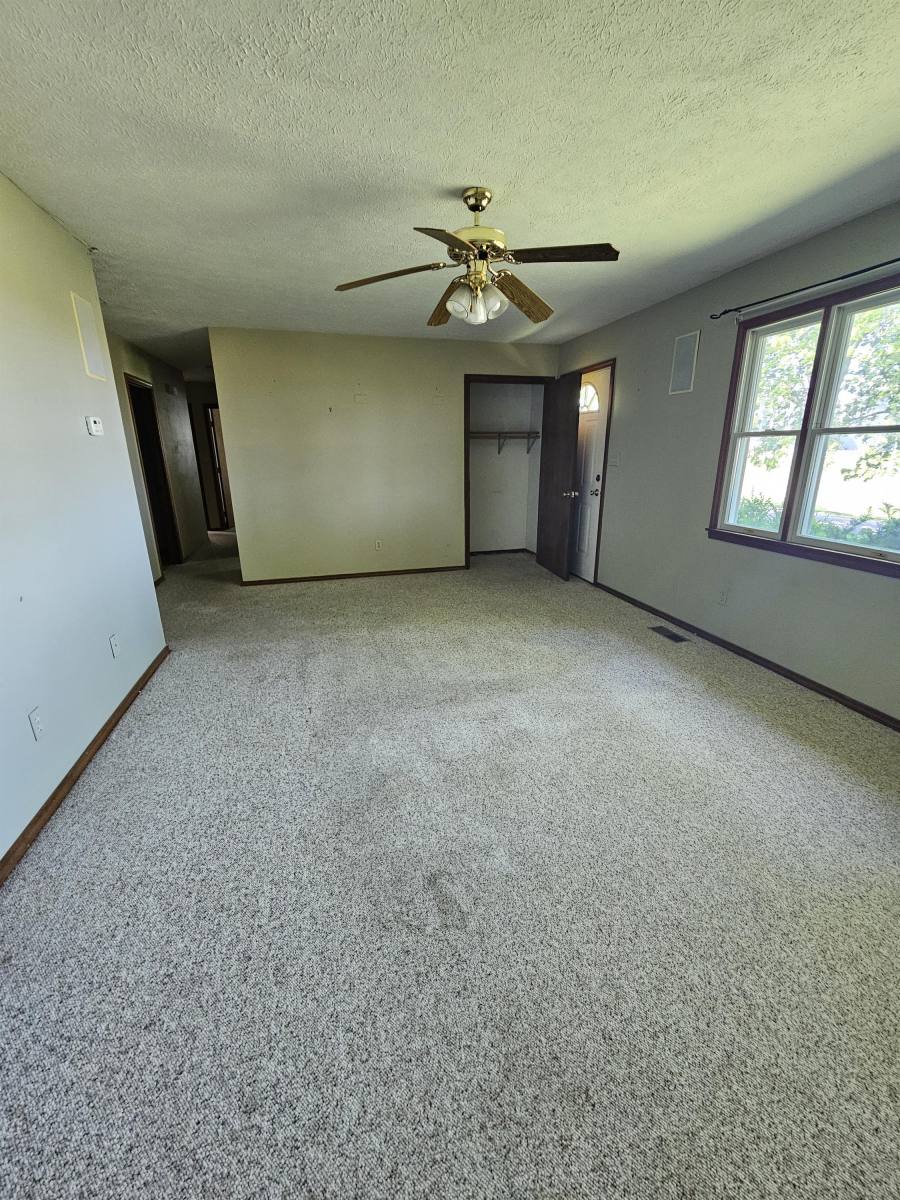 House for rent at 711 N Hemlock St, Le Roy, IL 61752