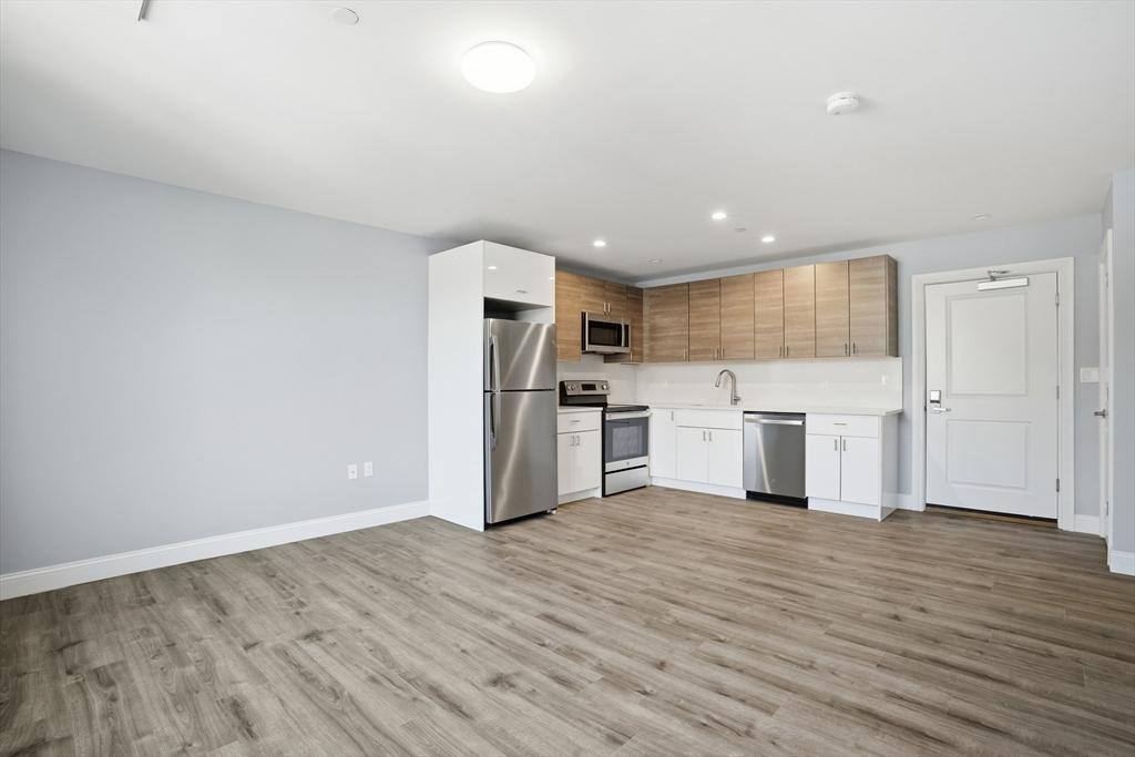 House for rent at 632 Centre St #302, Cambridge, MA 02139